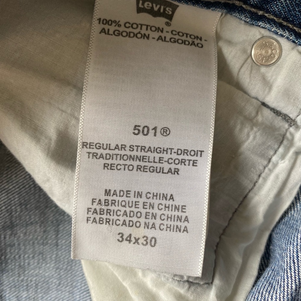 Levi 501 jeans in blue W34” L30” - Picture 3 of 5
